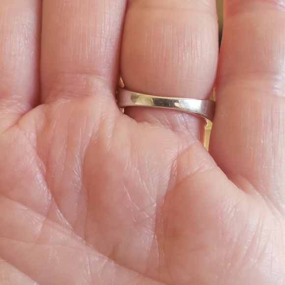 Moissanite Fire Crossover Band Ring - Picture 10 of 12